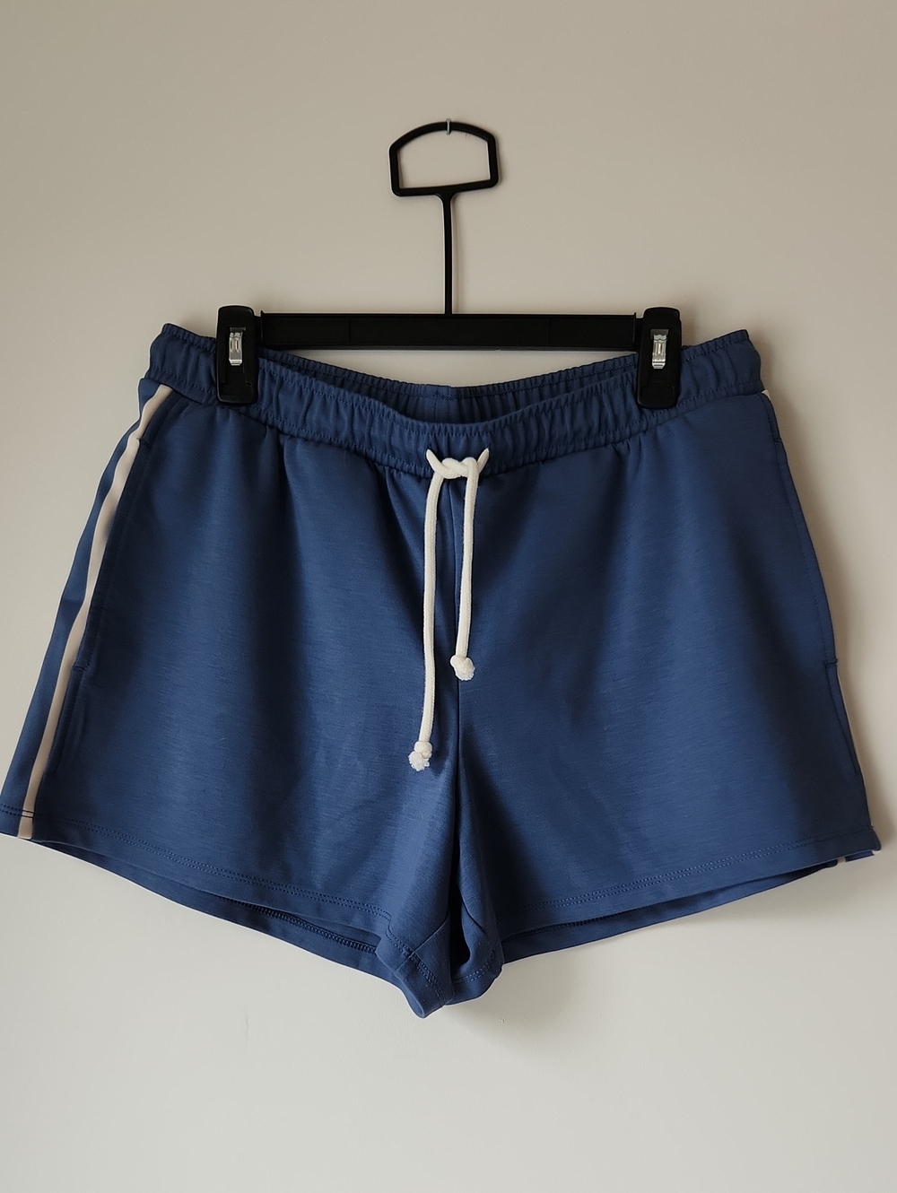 AE - Like New Blue Sporty Sweat Shorts - M